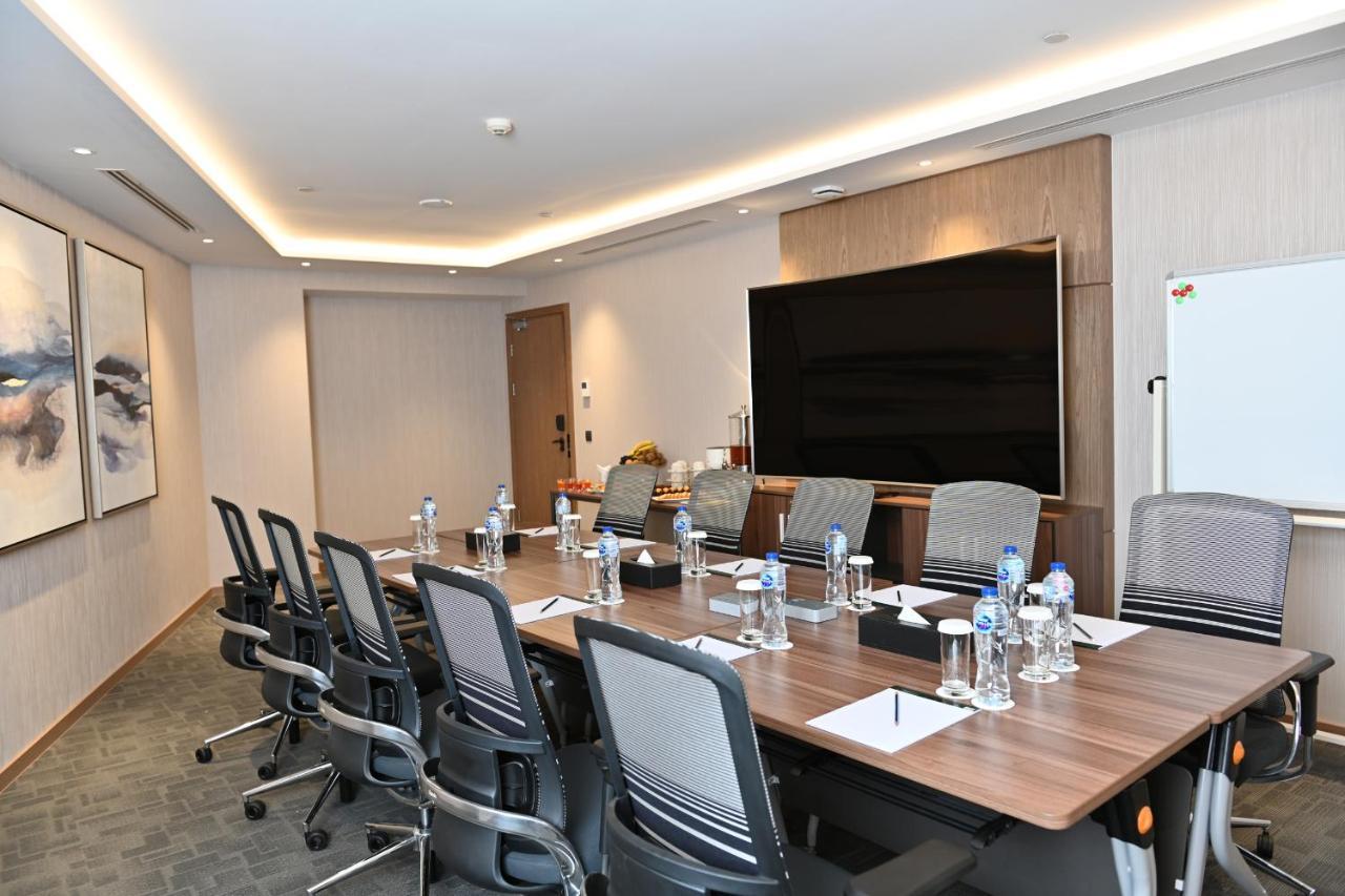 Clarion Hotel Jeddah Airport Bagian luar foto