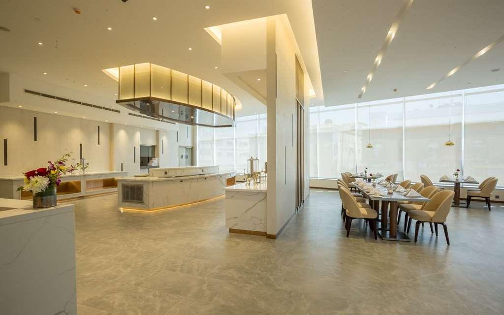 Clarion Hotel Jeddah Airport Bagian luar foto